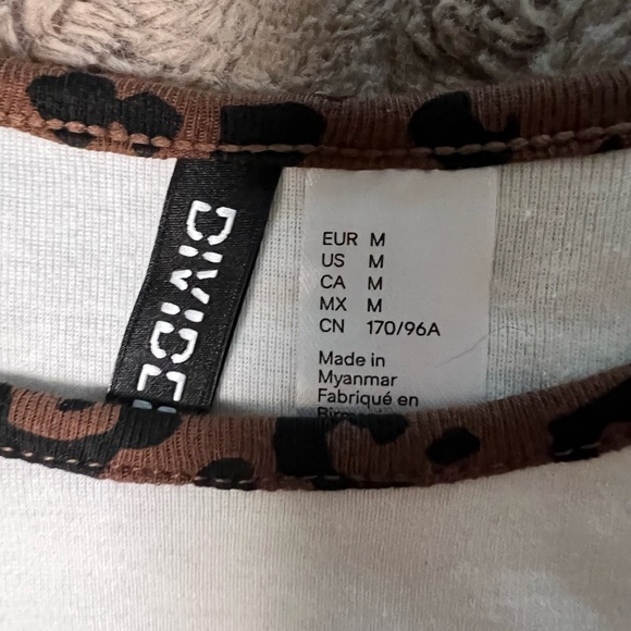 Cropped tee - Picture 2 of 2